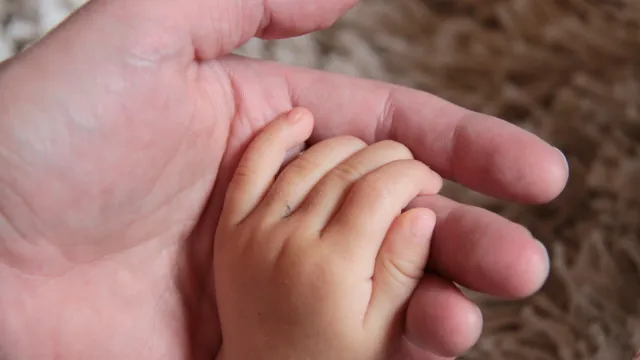 Baby Hand (Foto: David Jufer) Baby Hand (Foto: David Jufer)