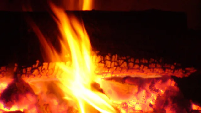 Feuer (Foto: Kirchenweb Bilder) Feuer (Foto: Kirchenweb Bilder)